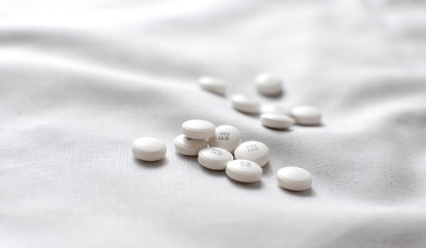 长期过量补充维生素B6、B12、C及叶酸